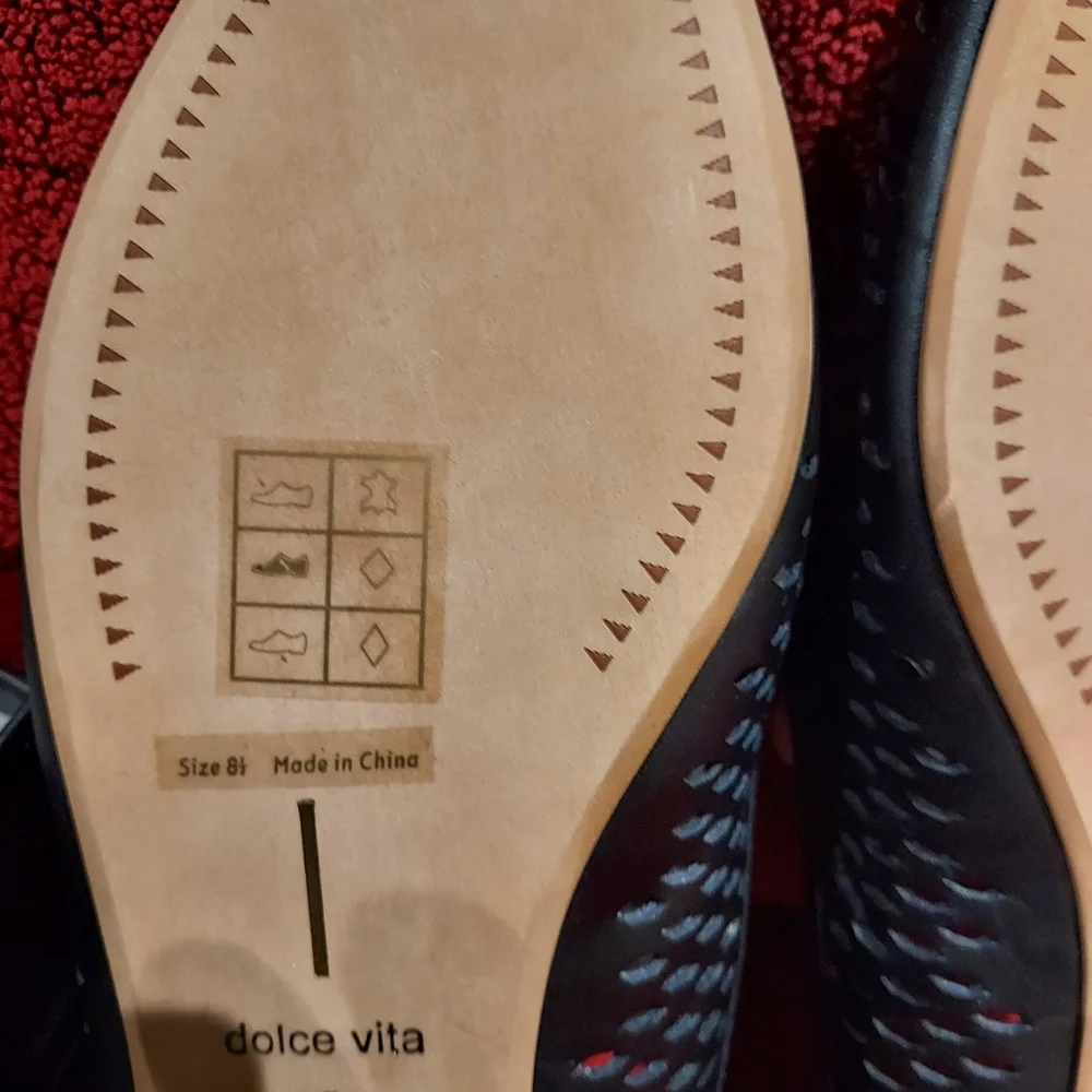 Dolce Vita Slides - Picture 3 of 6